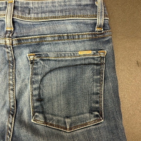 483.  Fidelity size 25 - Picture 1 of 9